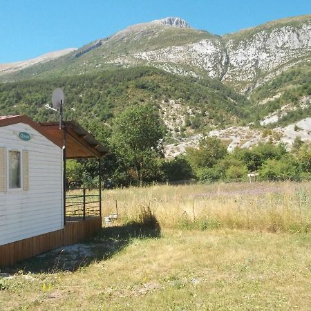 Bungalow Blieux Экстерьер фото